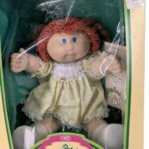1985 Cabbage Patch Kid Doll New In Box .